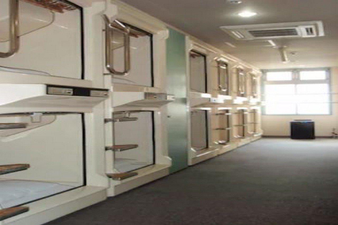 Capsule Hotel Kobe Sannomiya (Adults Only) Εξωτερικό φωτογραφία