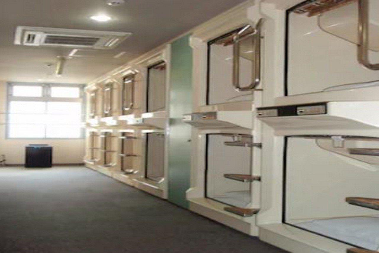 Capsule Hotel Kobe Sannomiya (Adults Only) Εξωτερικό φωτογραφία