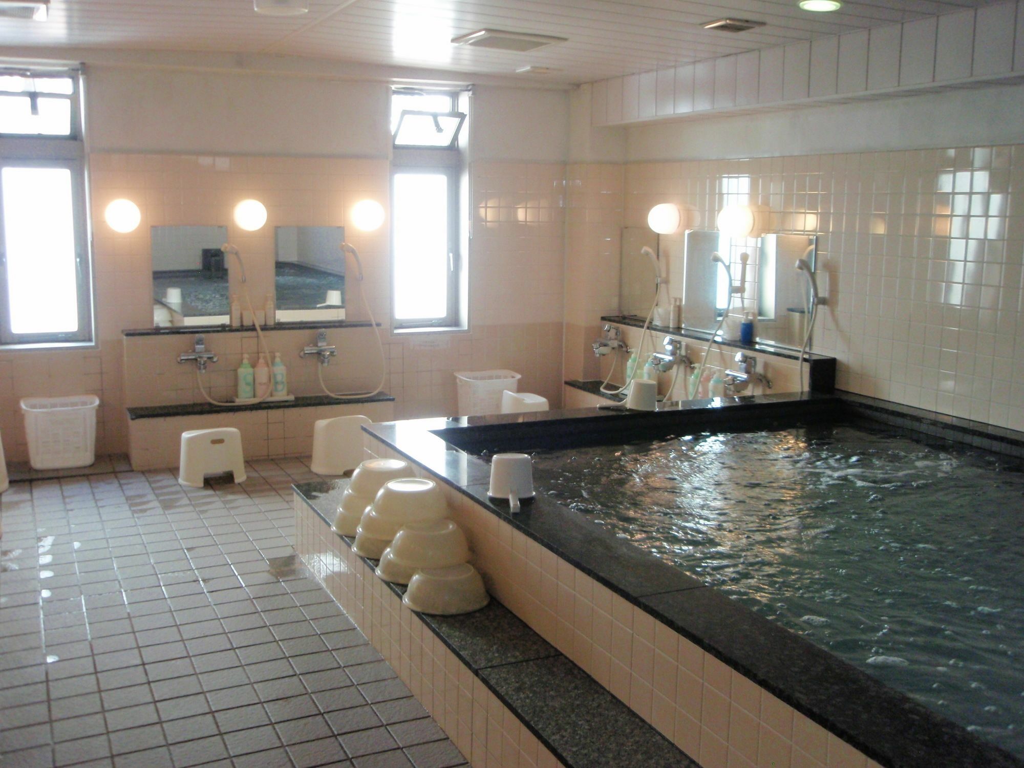 Capsule Hotel Kobe Sannomiya (Adults Only) Εξωτερικό φωτογραφία
